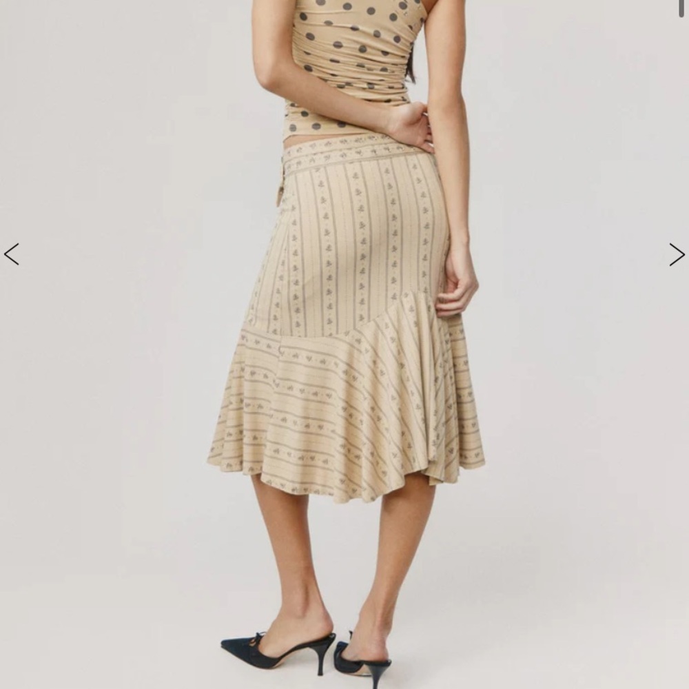 With Jean Beige Floral A-Line Midi Skirt - Picture 9 of 10